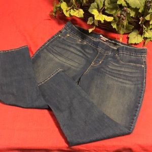 💙💙 Denizen blue jeans sz 18 💙💙